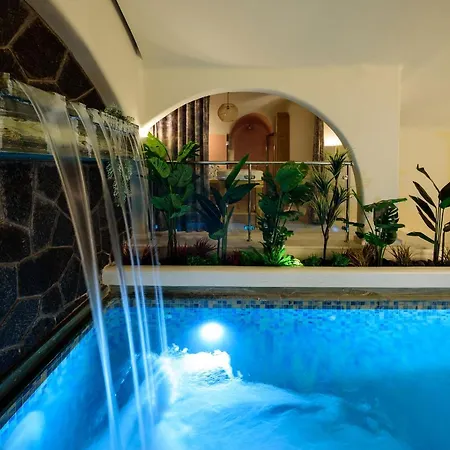 Acro Blue Luxury Bed and breakfast 4*