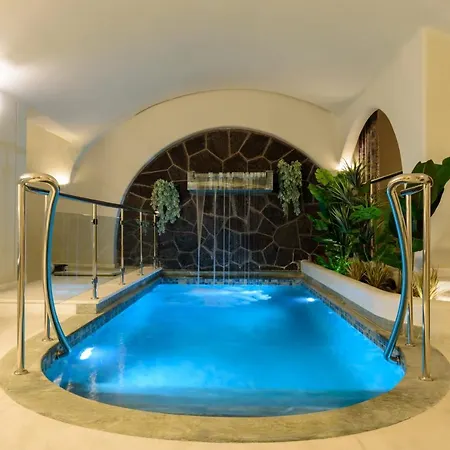 Acro Blue Luxury Bed and Breakfast 4*