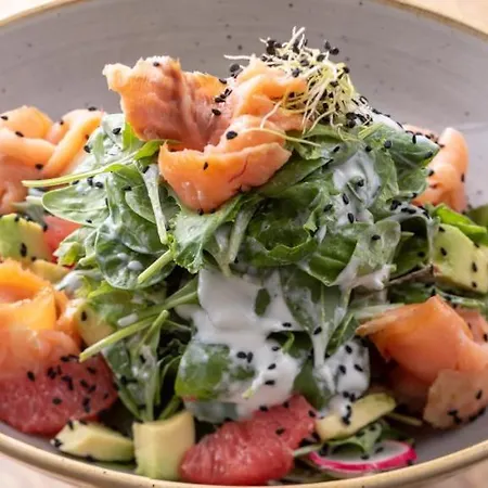 Acro Blue Luxury Akrotírion