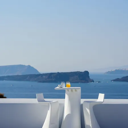 Acro Blue Luxury Bed & Breakfast