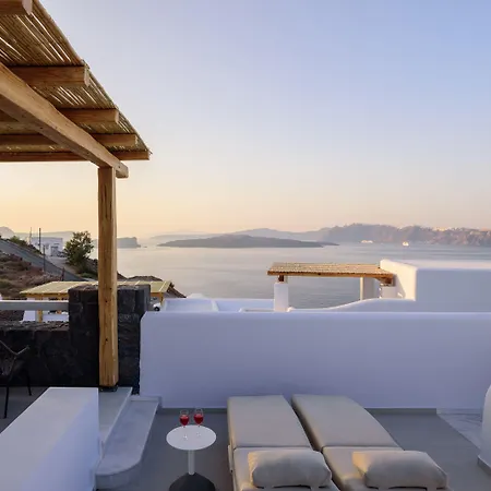 Acro Blue Luxury Bed & Breakfast 4*