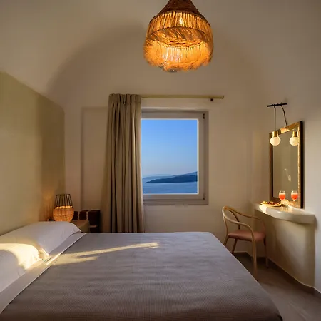 Acro Blue Luxury Bed & Breakfast 4*
