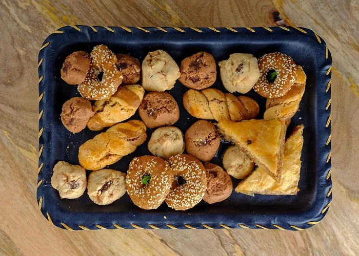 לינה וארוחת בוקר Acro Blue Luxury 4*