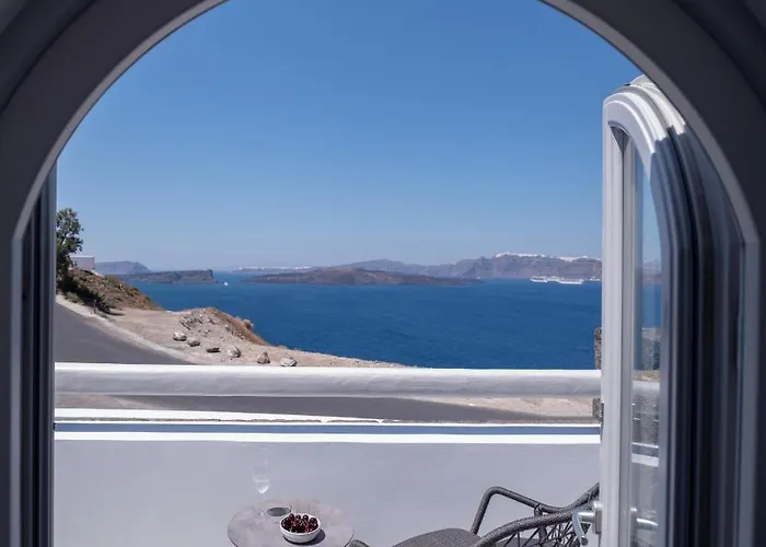 Acro Blue Luxury Bed and breakfast 4*