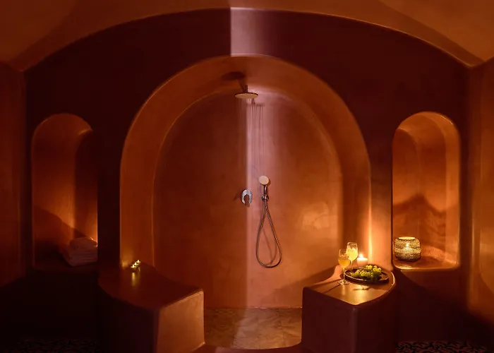 Acro Blue Luxury לינה וארוחת בוקר 4*