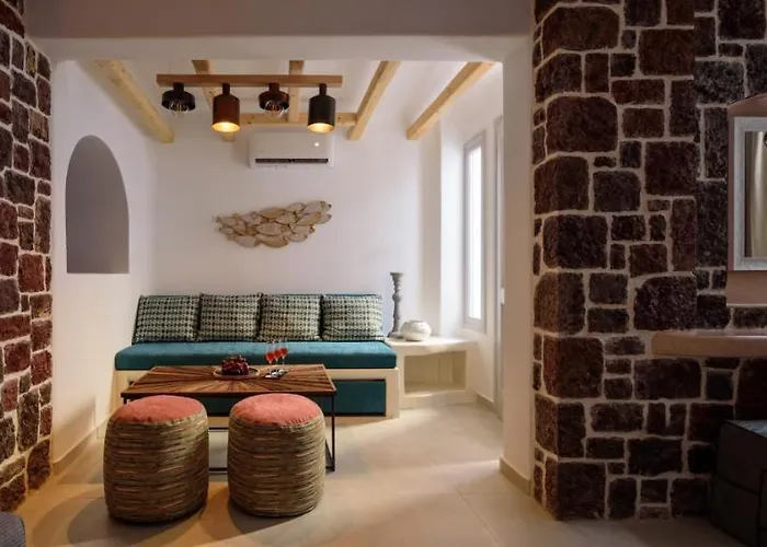 Acro Blue Luxury Bed & Breakfast 4*