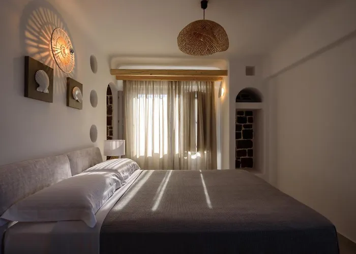 Acro Blue Luxury Bed & Breakfast 4*