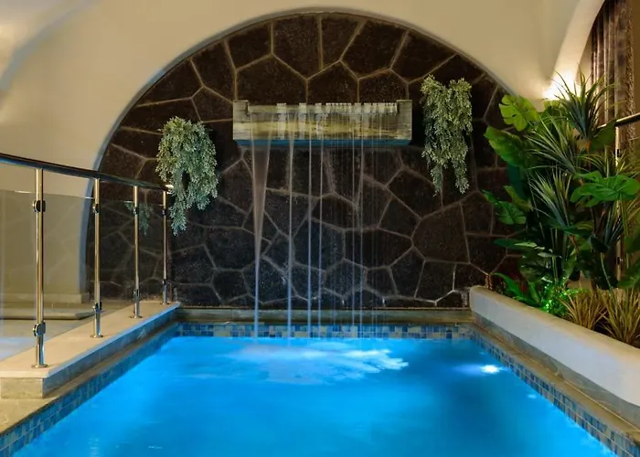 Acro Blue Luxury Bed & Breakfast 4*