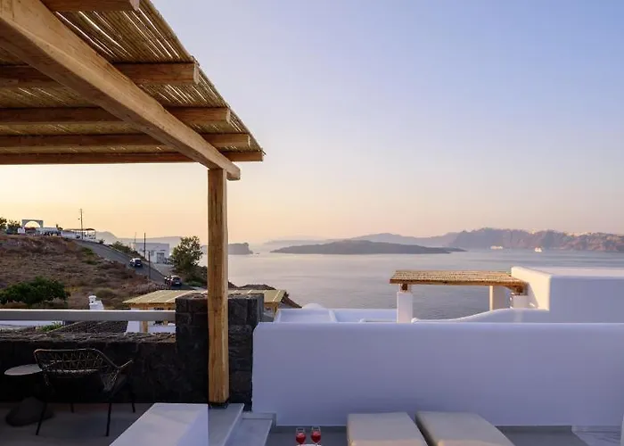 Acro Blue Luxury Bed & Breakfast 4*